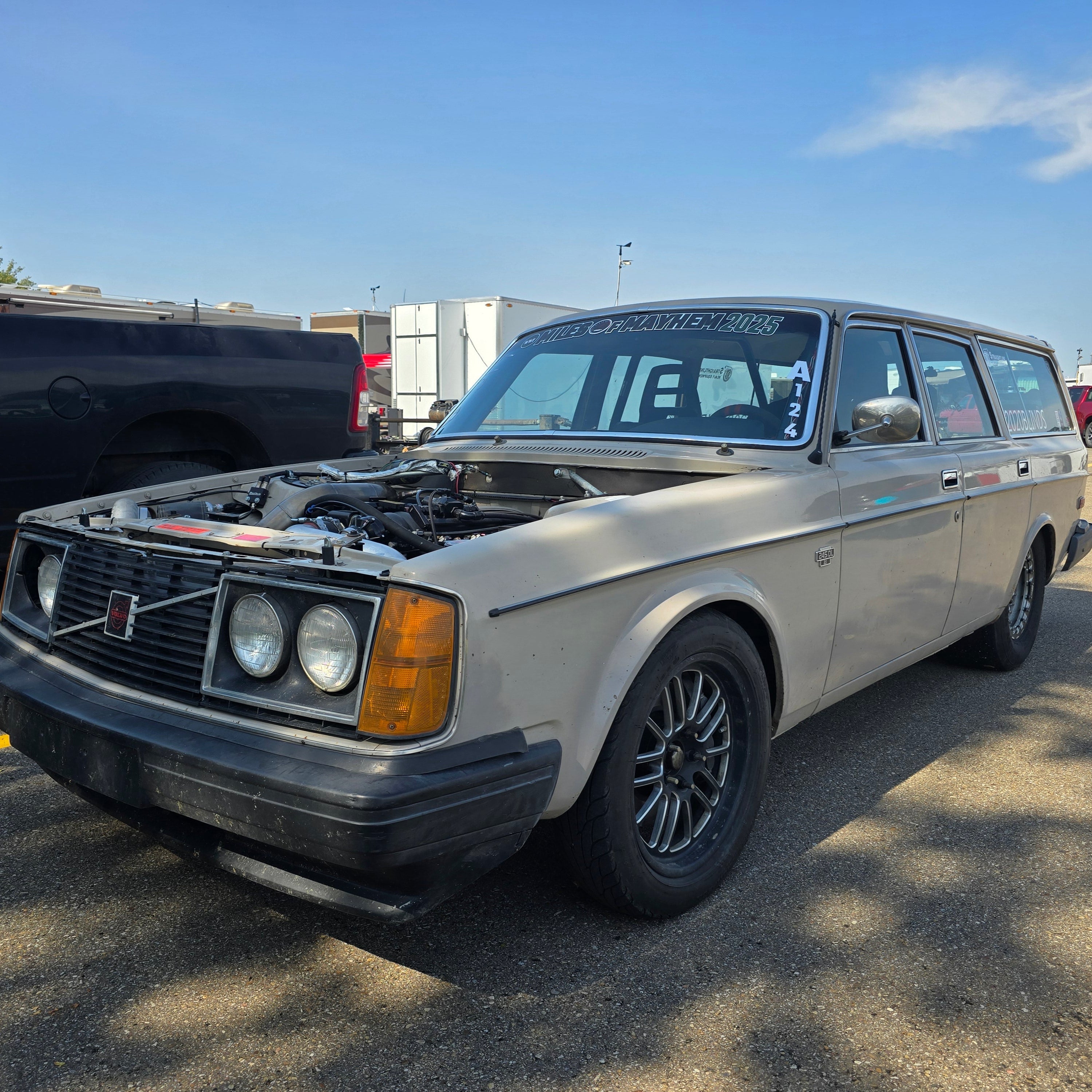 Team Twerdun X Clutch - Volvo 240 Turbo Wagon Hoodie