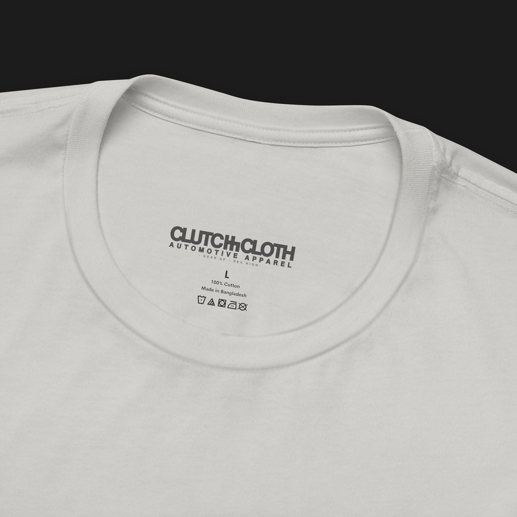Retro Masterpiece Car Culture Automotive Graphic T-Shirt Collar – Silver unisex tee featuring a retro-inspired supercar design with Japanese text and cityscape. A perfect gift for vintage car lovers and JDM enthusiasts.